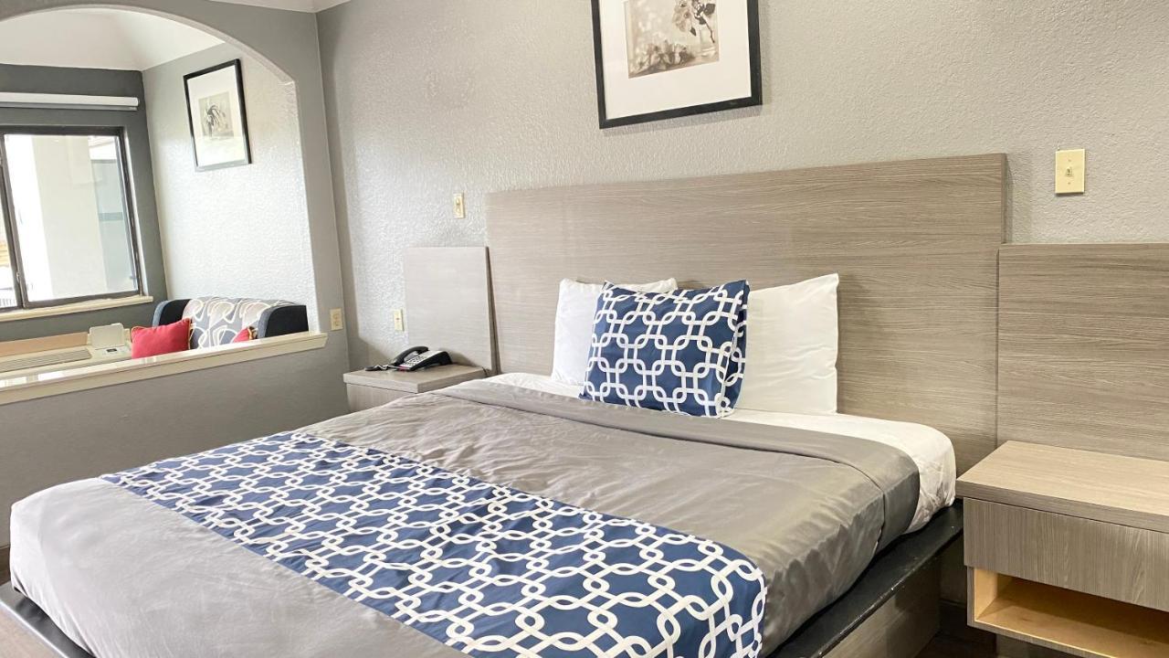 Island Suites Hobby Airport 휴스턴 외부 사진