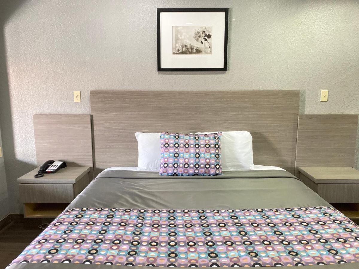 Island Suites Hobby Airport 휴스턴 외부 사진